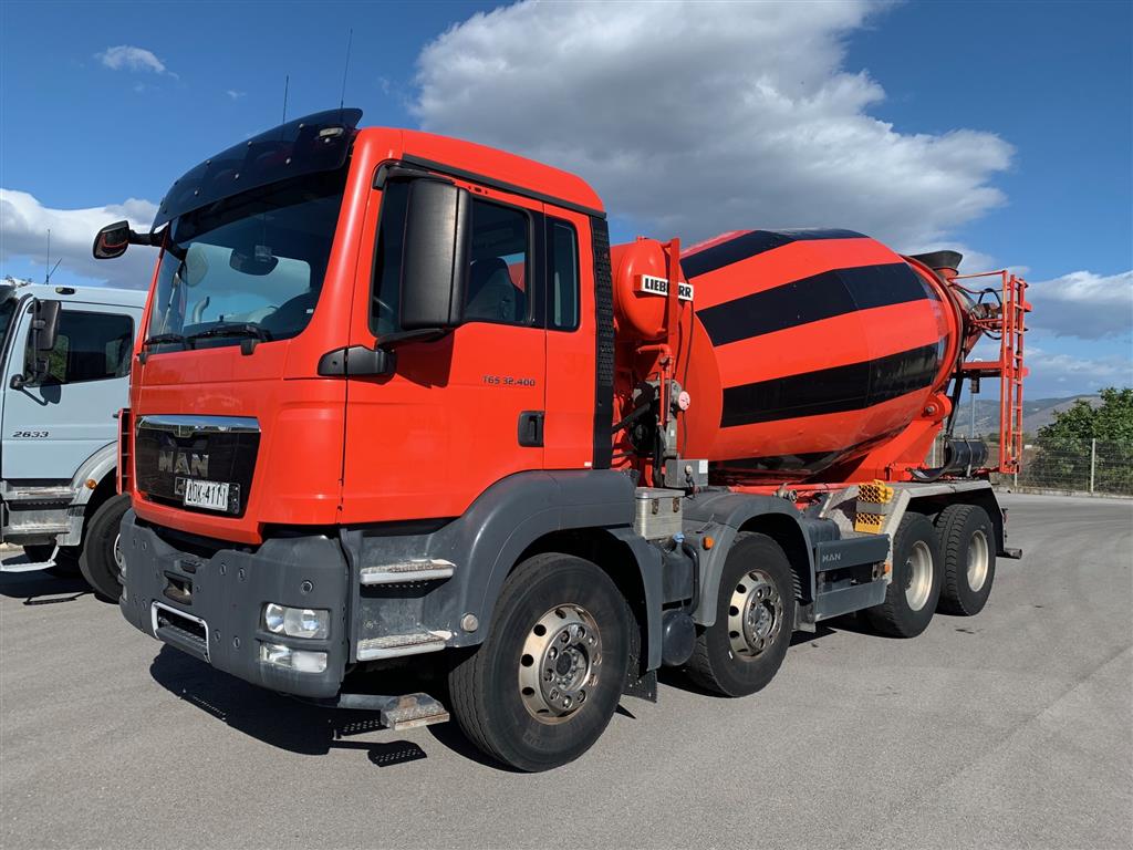 (SN: 2872) Cement Mixer, MAN 32.400 LIEBHERR 904
