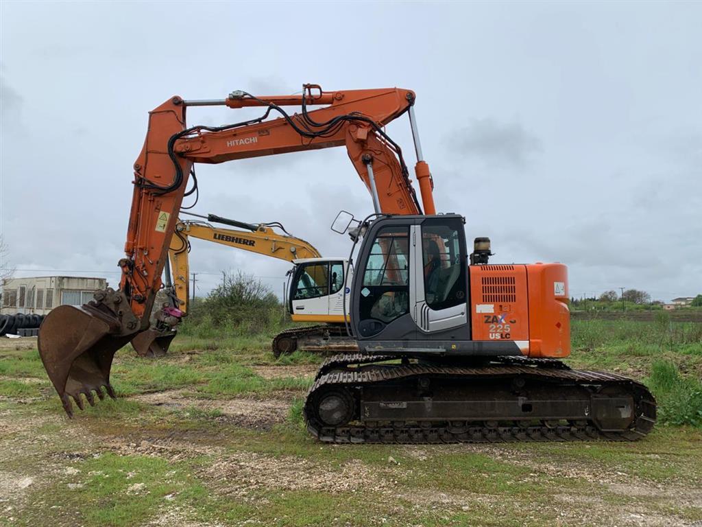 (SN: 2913) Digger, Hitachi ZAXIS ZX 225 USLC-3 ΩΡΕΣ 11300
